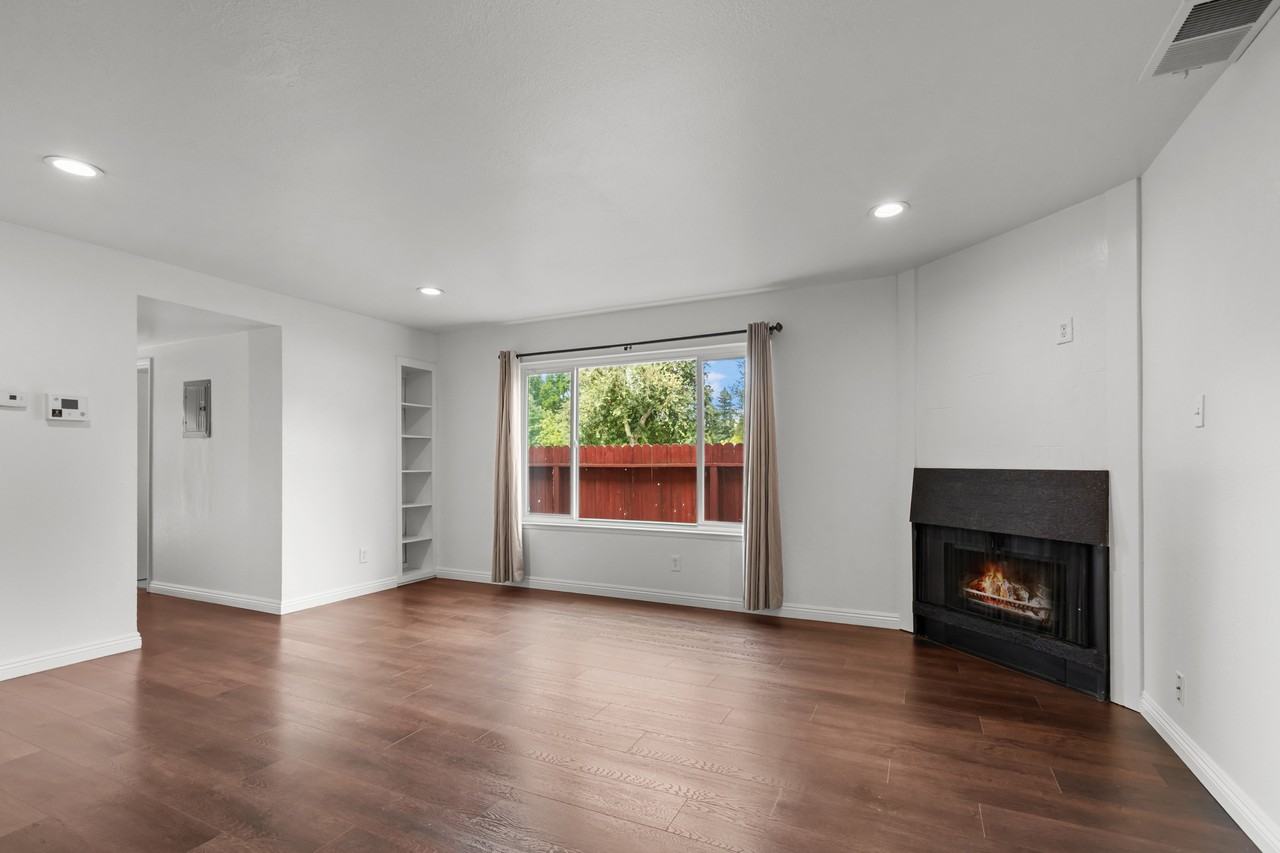 2400 Northrop Ave #1 - Photo 3 of 28