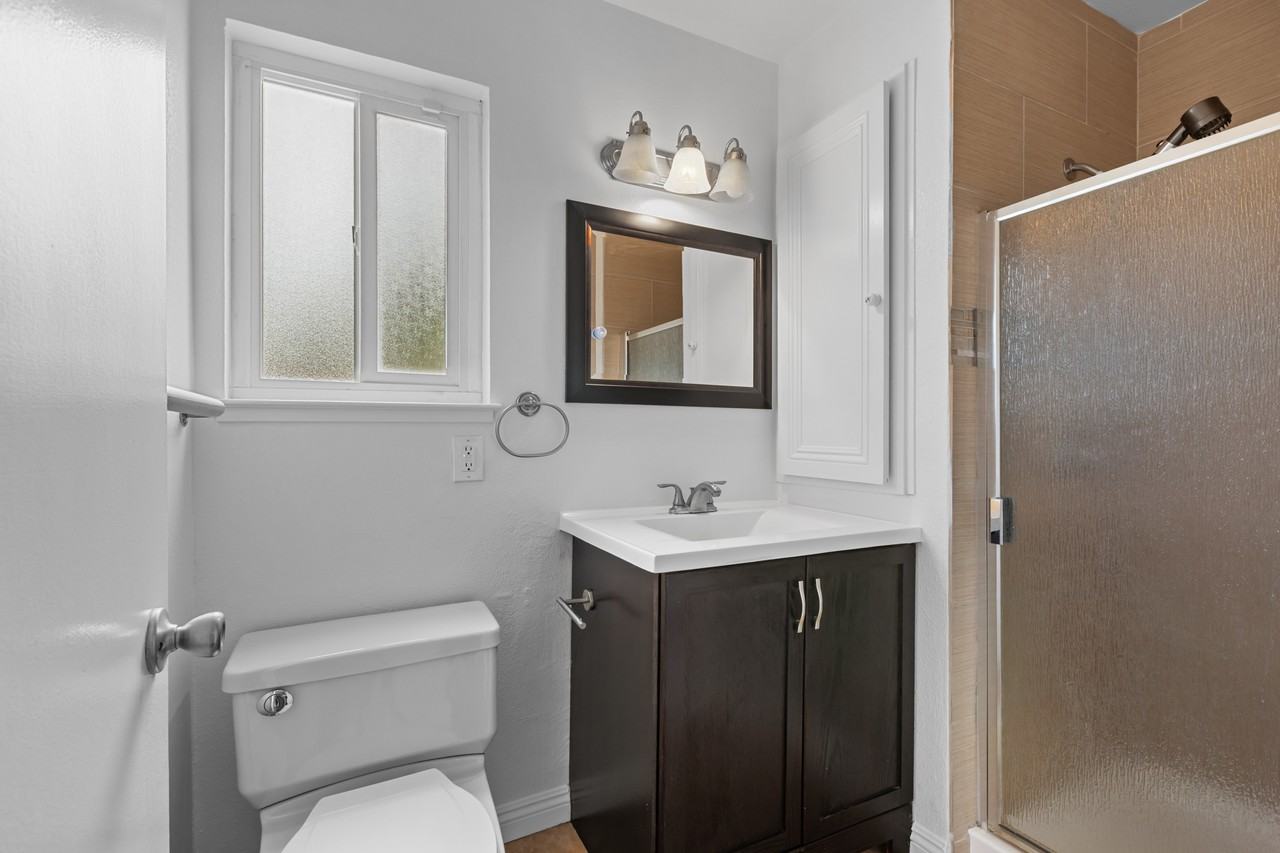 2400 Northrop Ave #1 - Photo 7 of 28