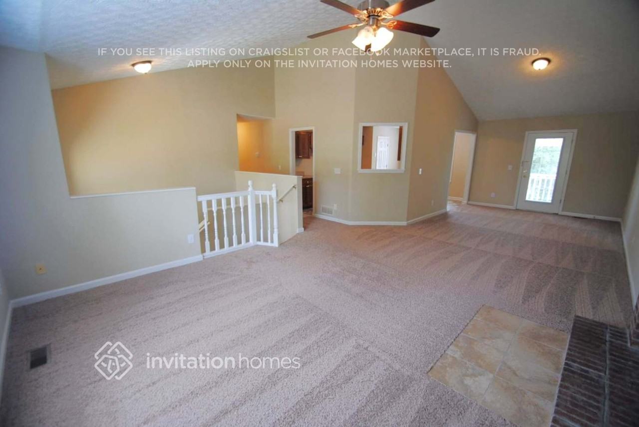 3333 Windgate Dr - Photo 3 of 8