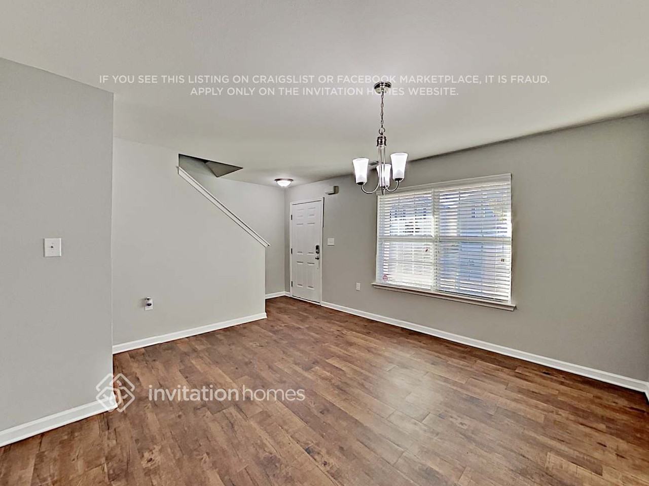 1930 Eastway Dr - Photo 4 of 26