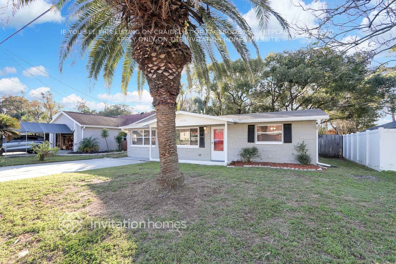 15723 Sea Pines Dr - Photo 2 of 29