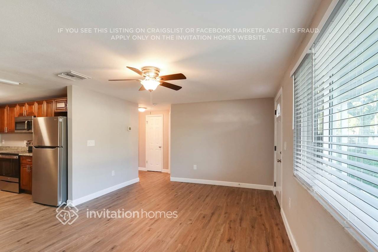 15723 Sea Pines Dr - Photo 6 of 29