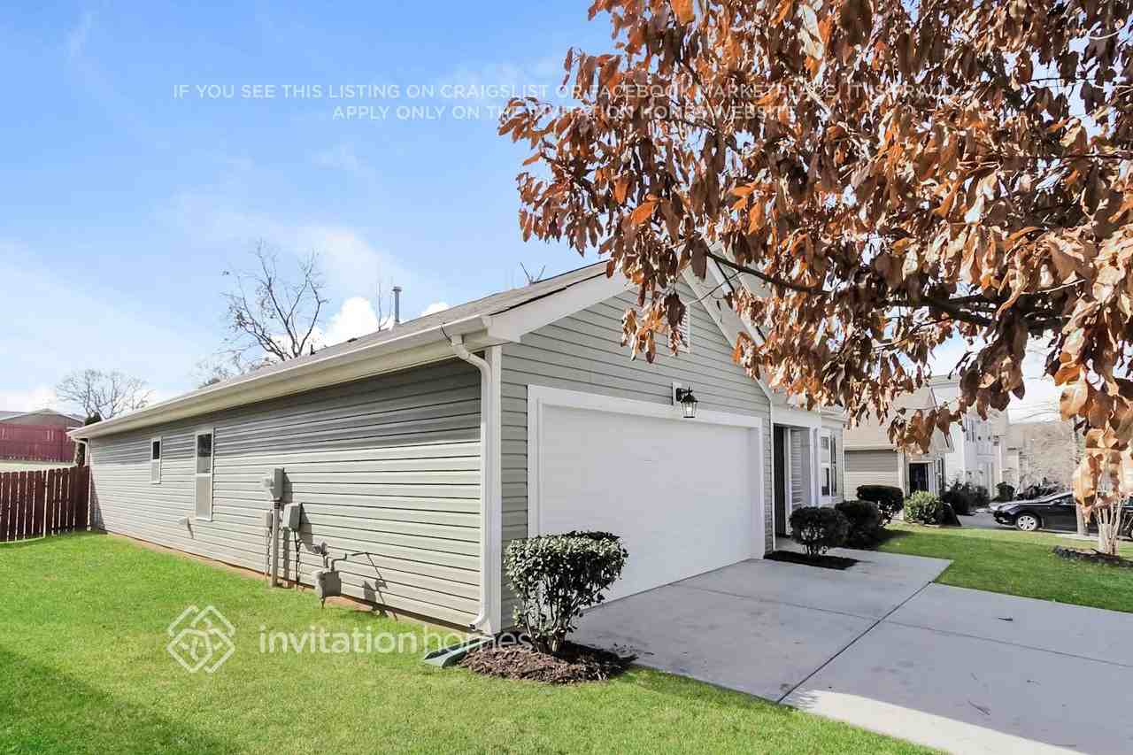 3322 Ringtail Ln - Photo 3 of 17