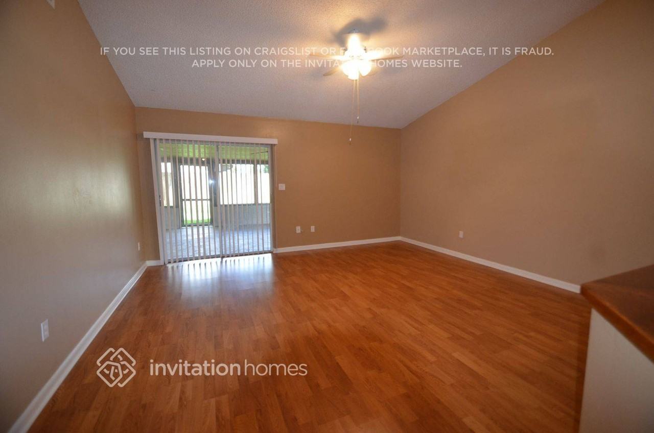 8803 Hampden Dr - Photo 3 of 16