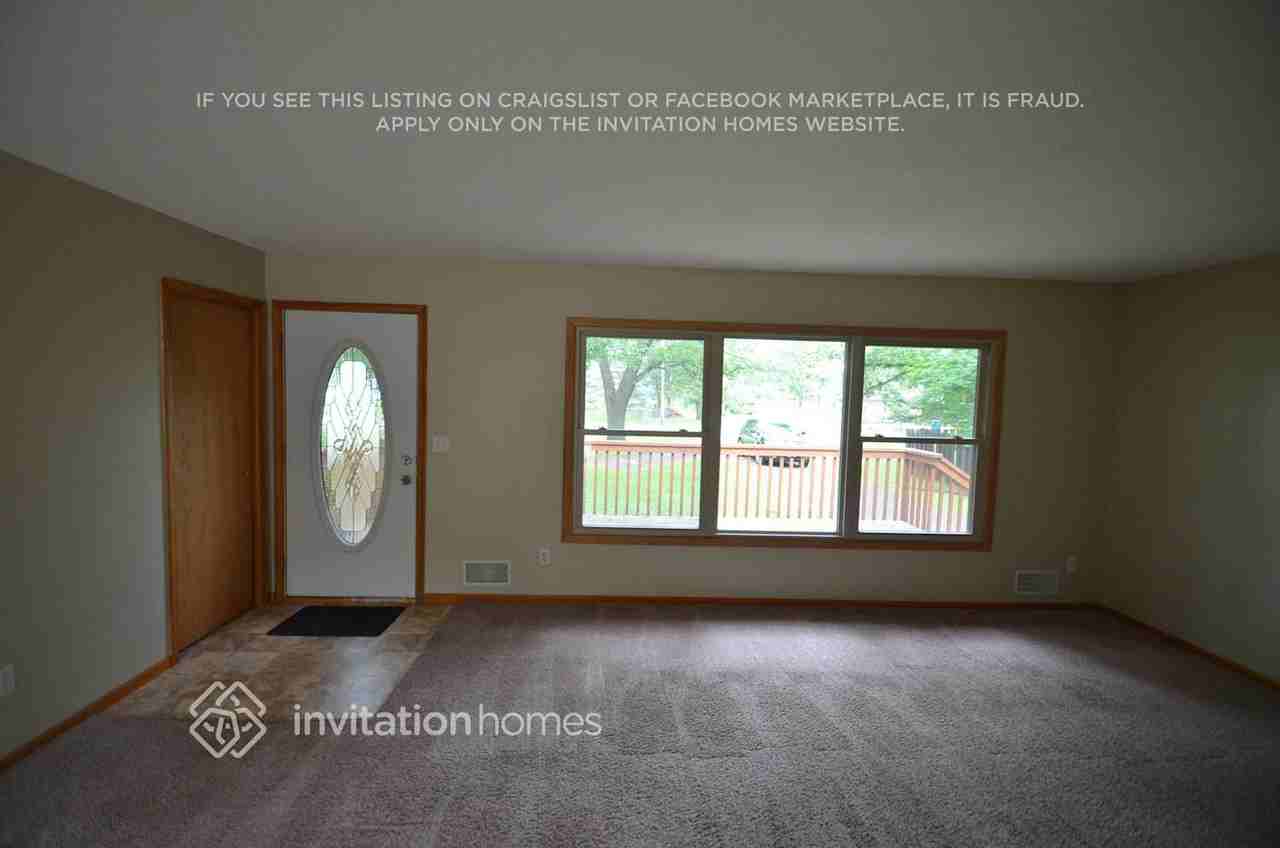 13162 Johnson St Ne - Photo 4 of 21