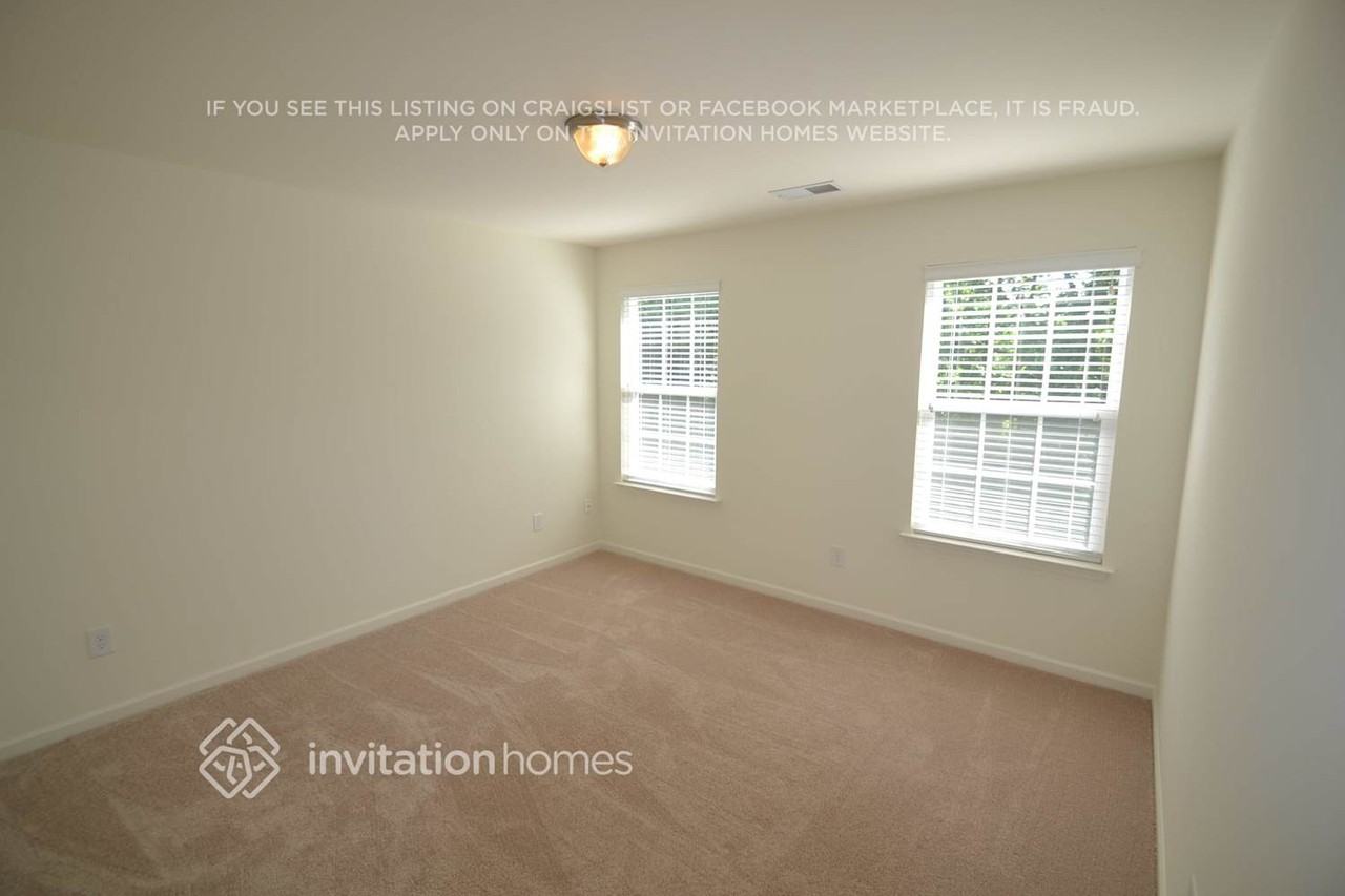 3510 Starmount Ave - Photo 4 of 8