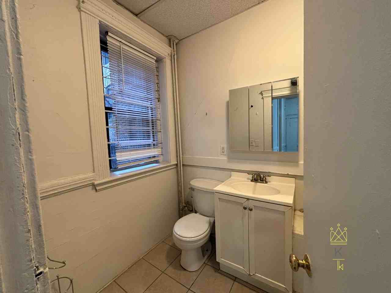 238 Hemenway St #6 - Photo 6 of 8