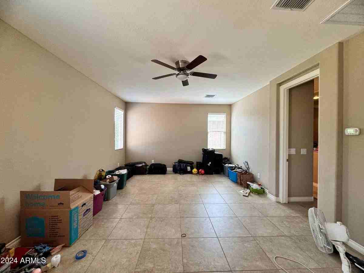 172 E Crescent Pl - Photo 6 of 31