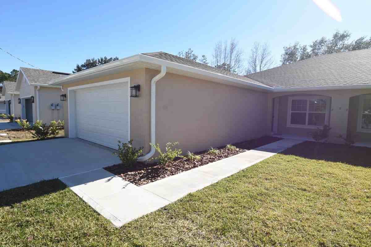 11 Buttonwood Ln #A - Photo 3 of 36