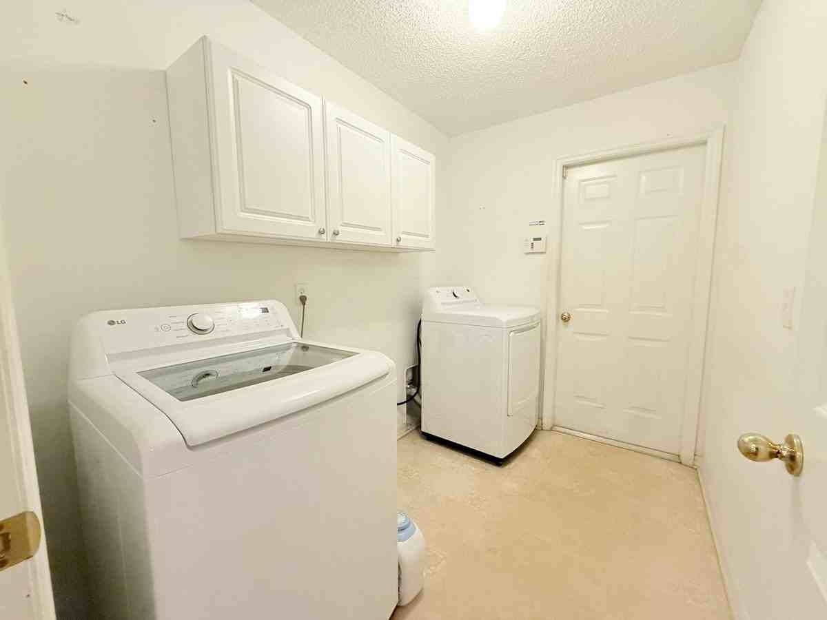 778 Hamm St Nw - Photo 4 of 23