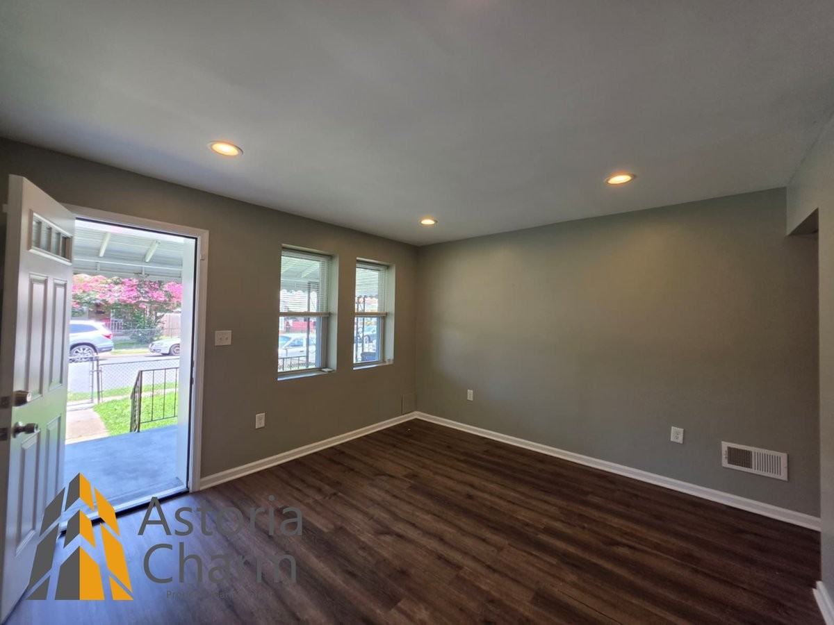 203 Chestnut St - Photo 3 of 31