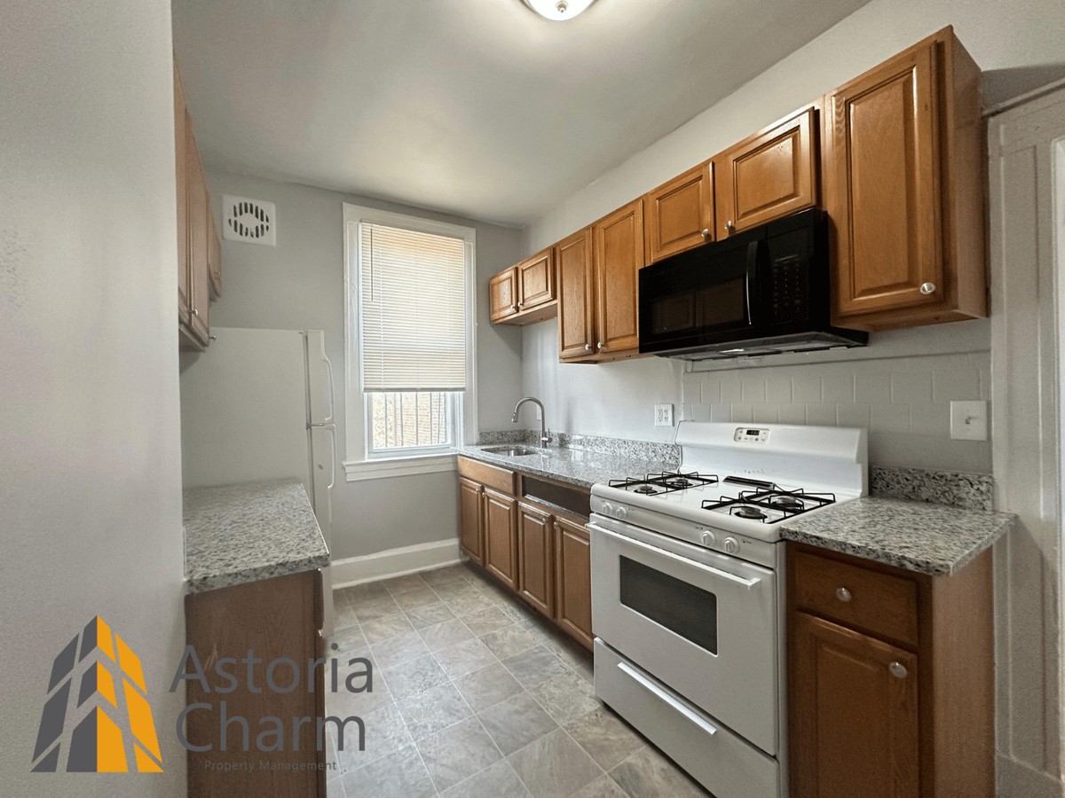 2826 Windsor Ave #C1 - Photo 7 of 21