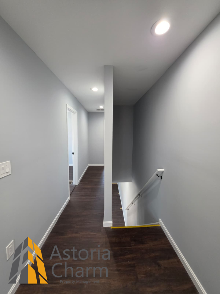 2920 E Madison St - Photo 6 of 30