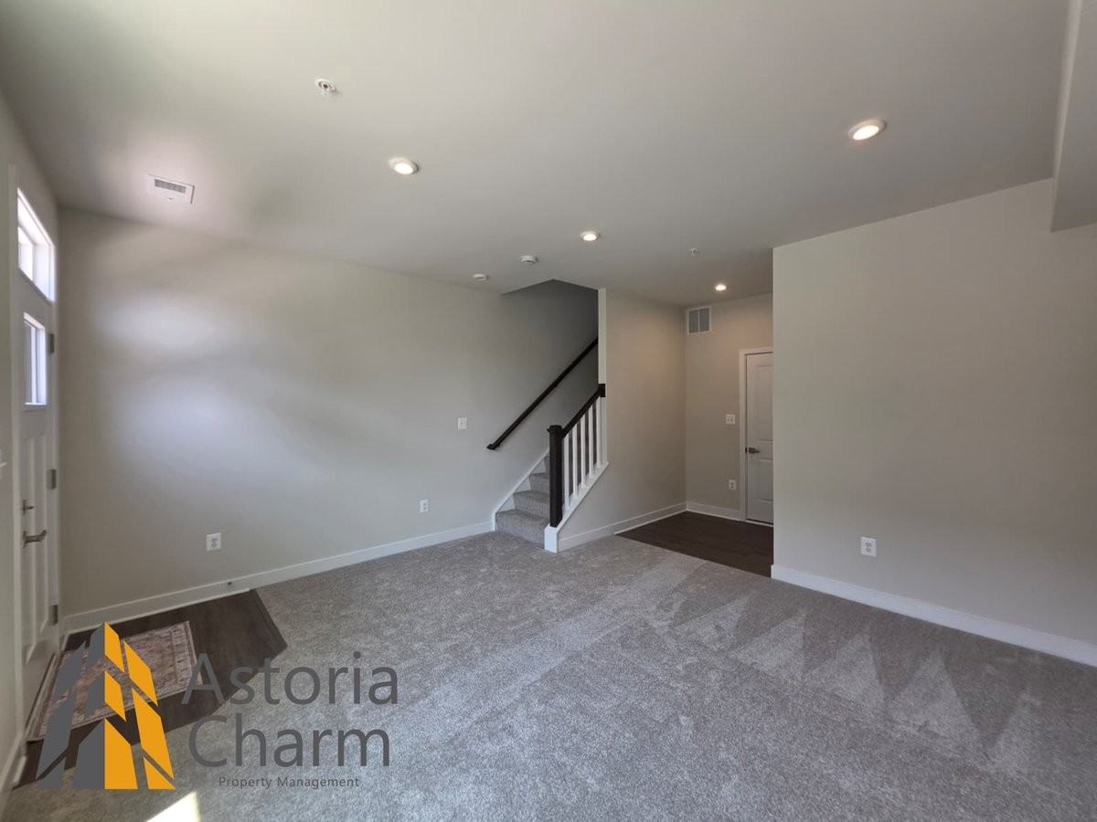 2928 Maisel St - Photo 5 of 50
