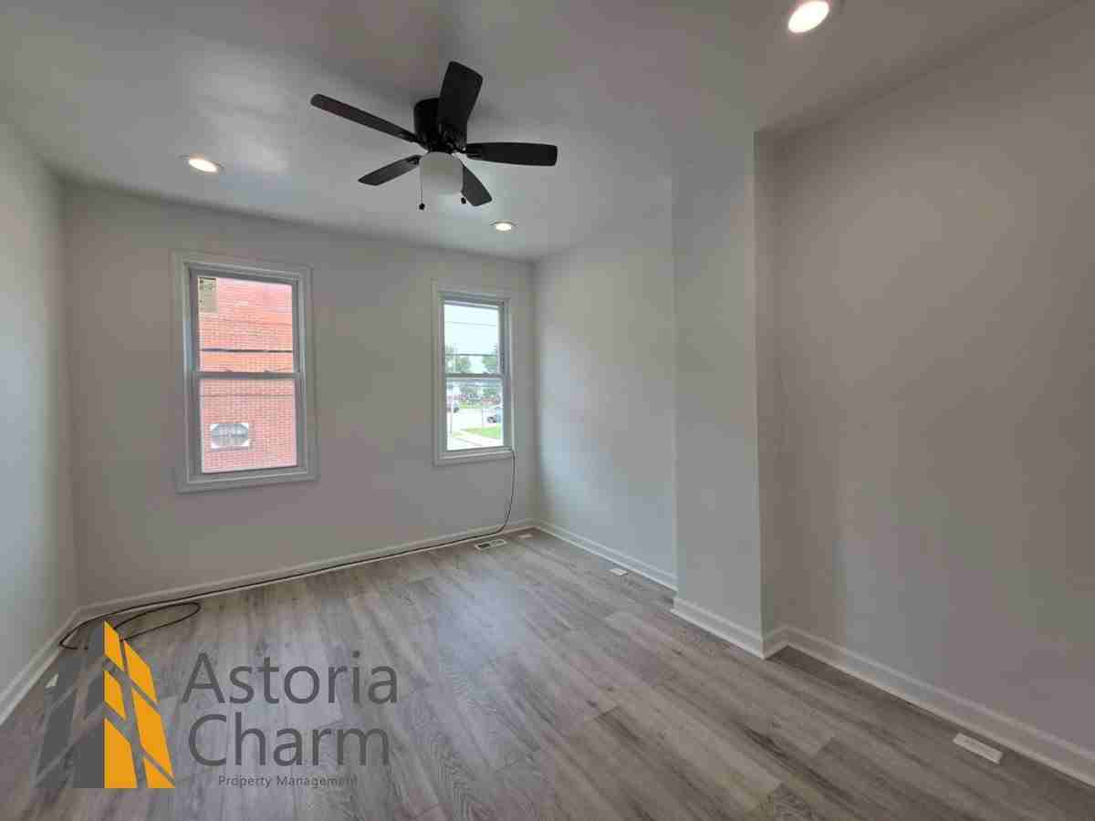 519 E 28th St - Photo 3 of 43
