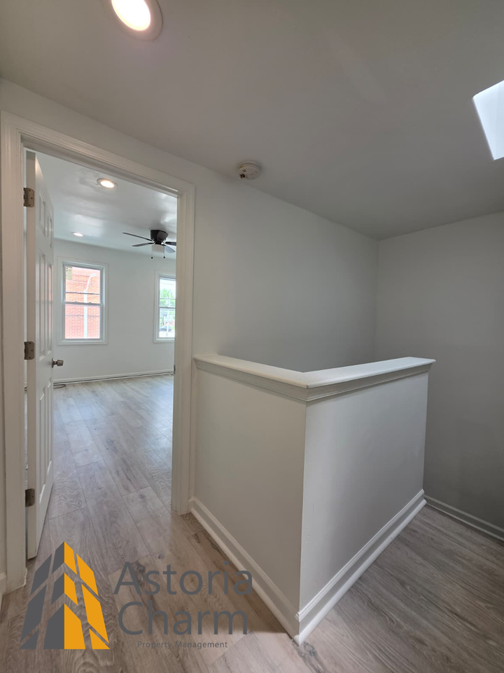 519 E 28th St - Photo 4 of 43