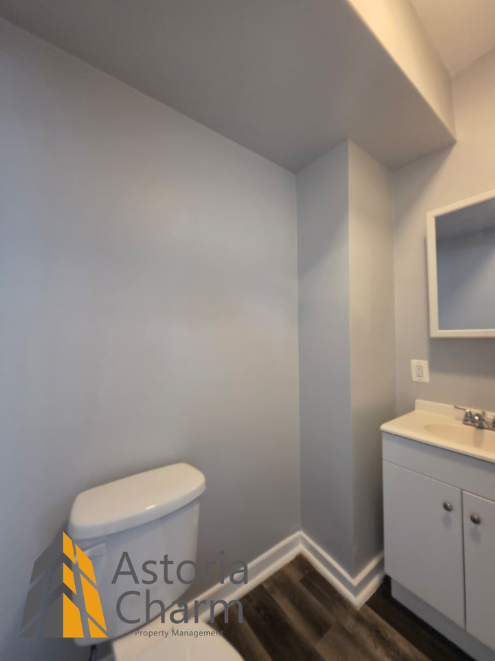 607 E 41st St - Photo 3 of 42