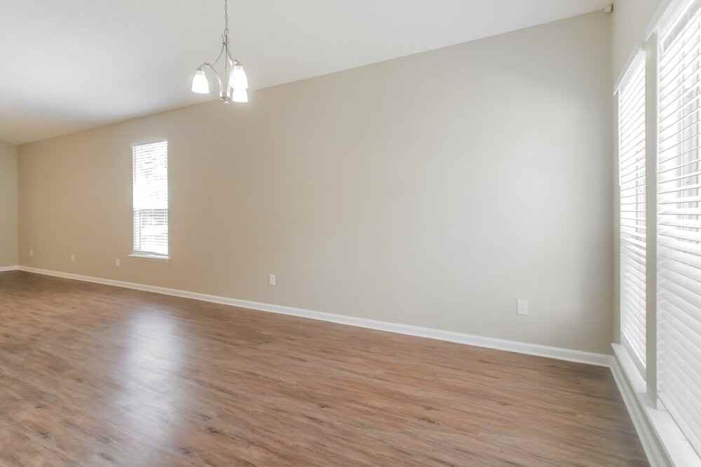 2241 Blackstone Way - Photo 6 of 16