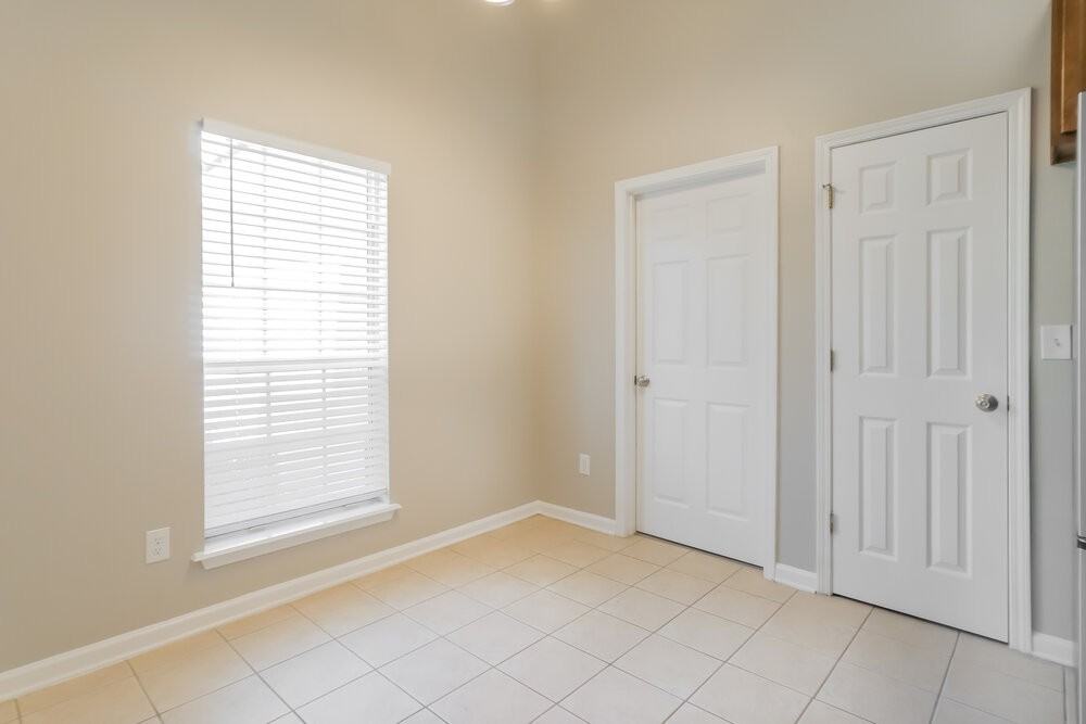 2241 Blackstone Way - Photo 7 of 16