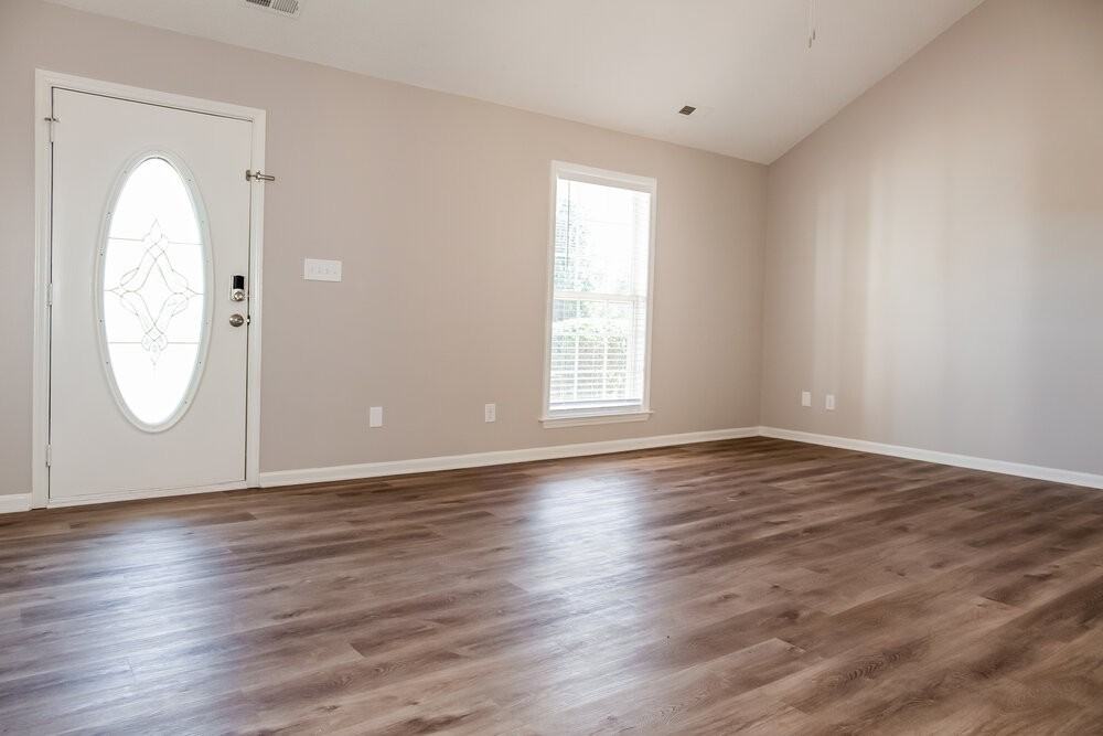 2214 Pleasant Dale Dr - Photo 3 of 16