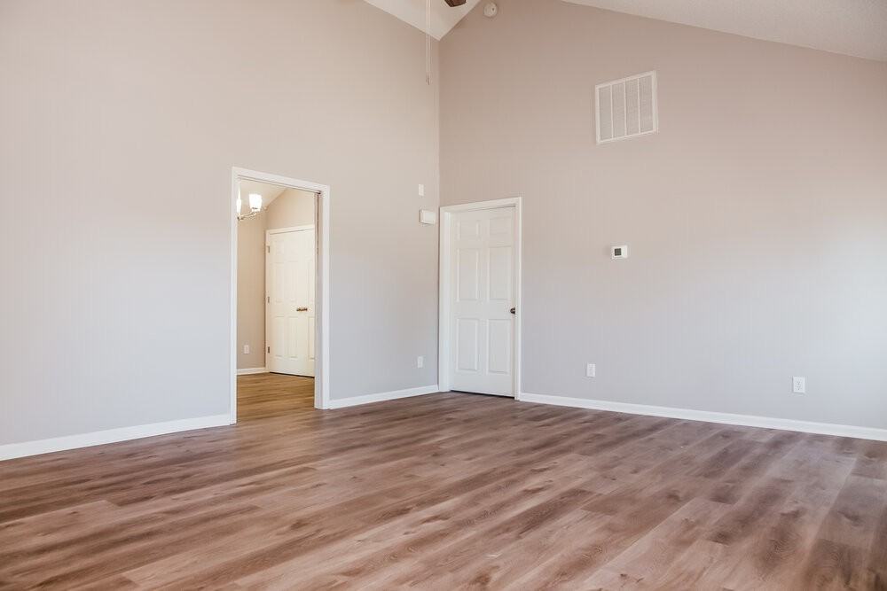 2214 Pleasant Dale Dr - Photo 4 of 16