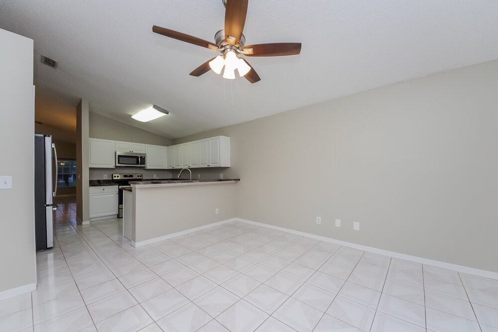 2150 Rj Cir - Photo 5 of 16