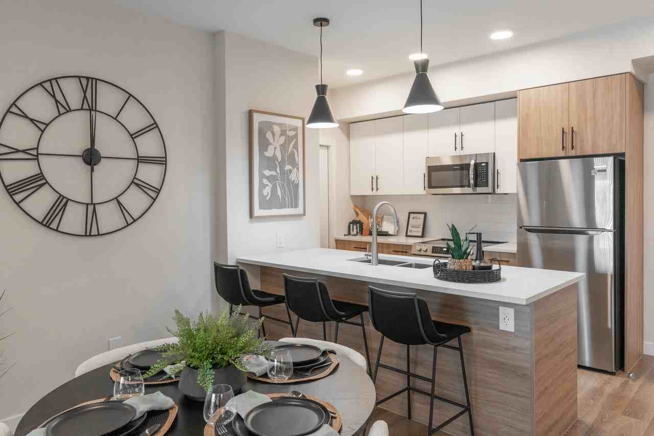 Vista Apartments at Edgemont - Photo 3 of 26