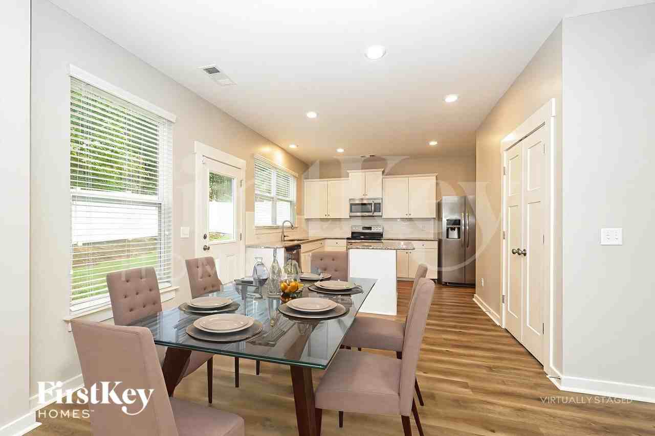2037 Hamilton Hill Dr - Photo 6 of 19