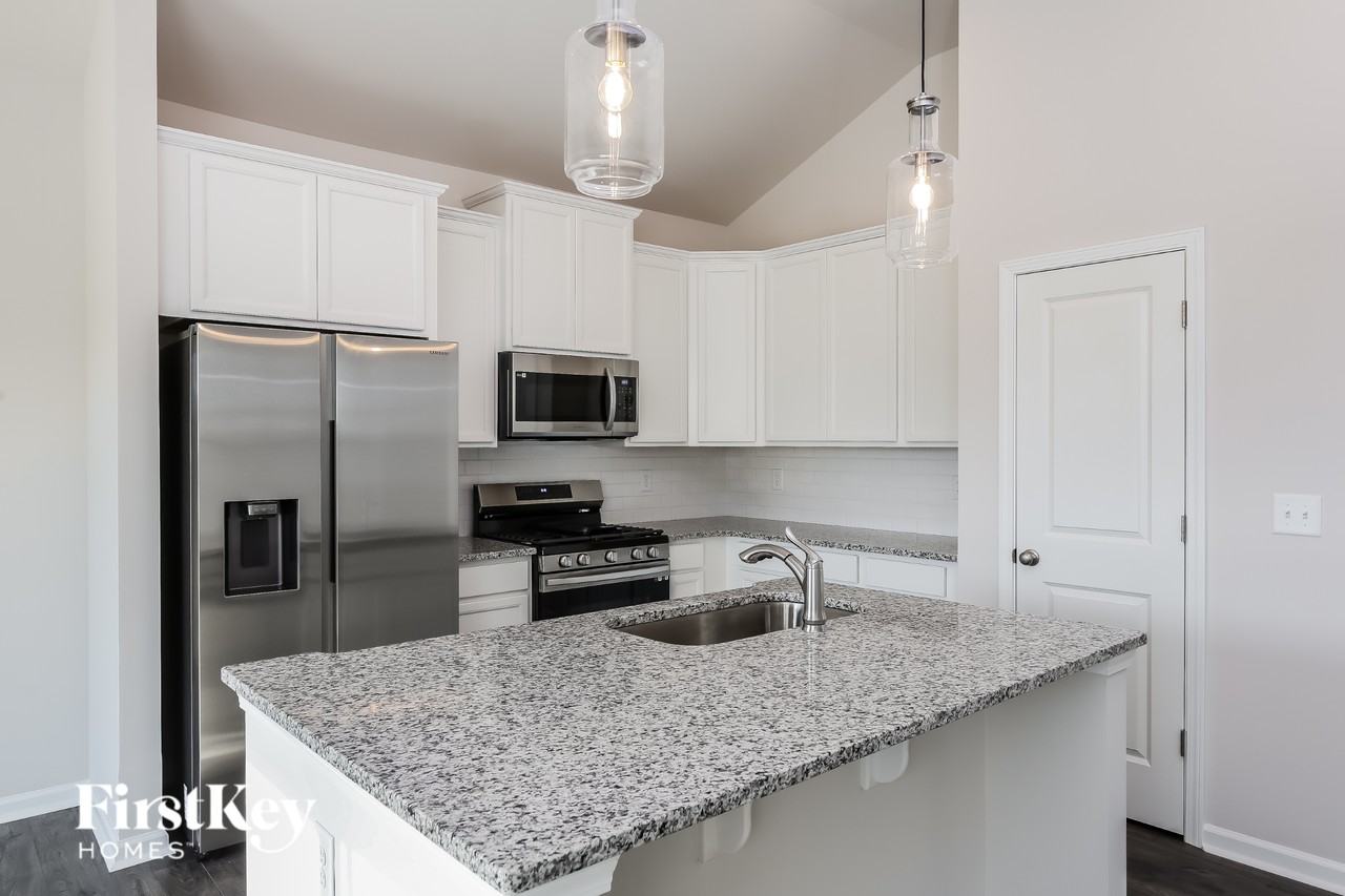 901 Birchcrest Way - Photo 6 of 16