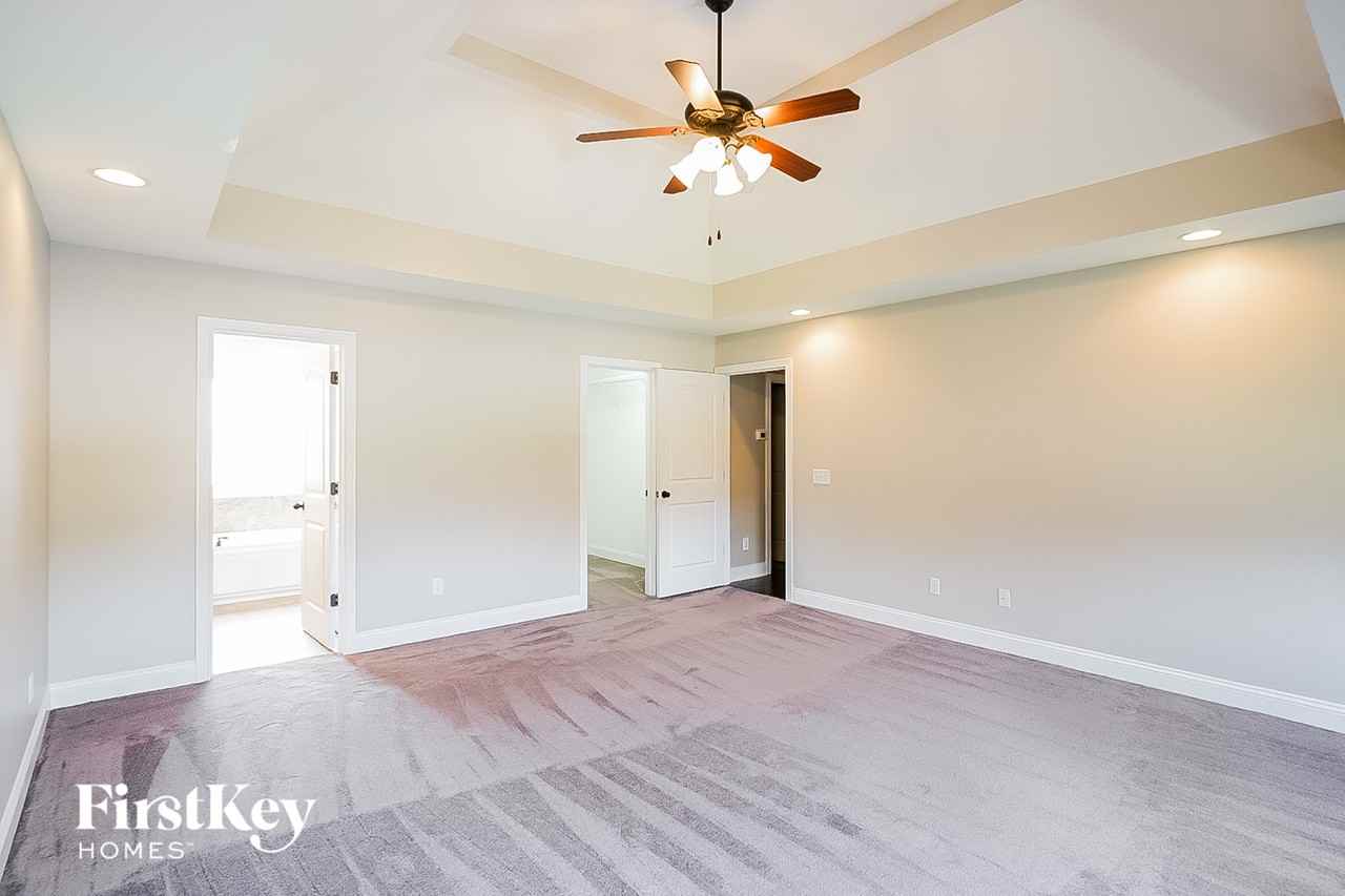 1233 Allmon Dr - Photo 6 of 15