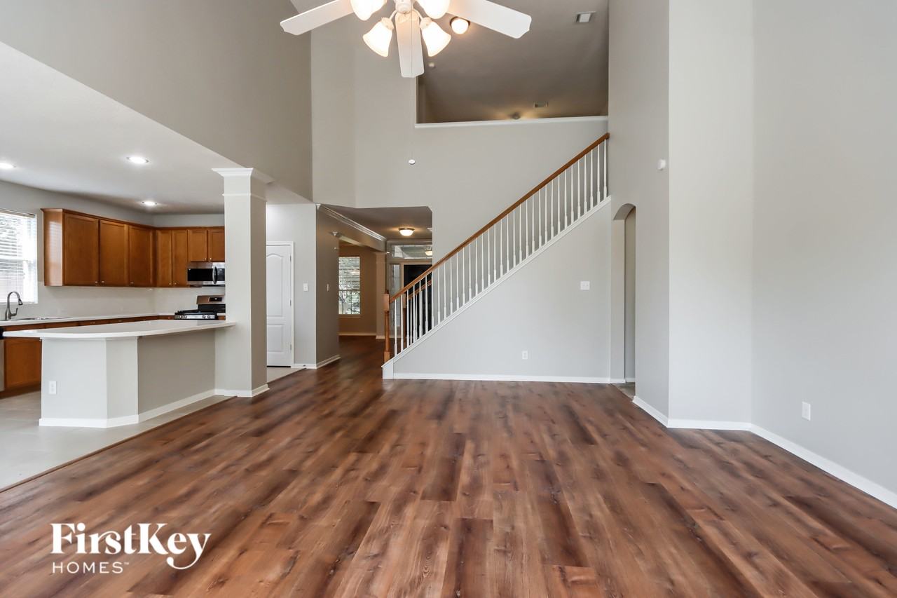 31306 Hilldale Park Ct - Photo 3 of 15