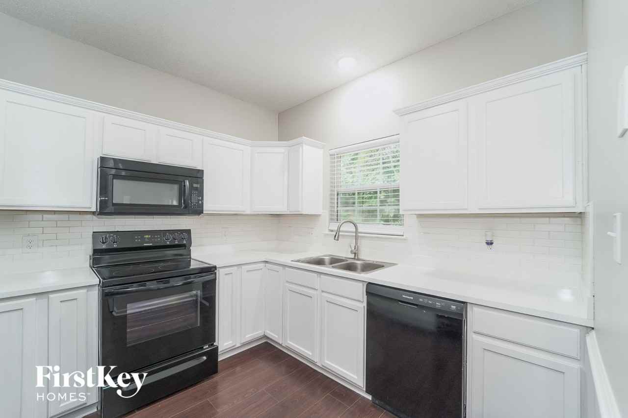 7510 Wilkins Terrace Dr - Photo 6 of 15
