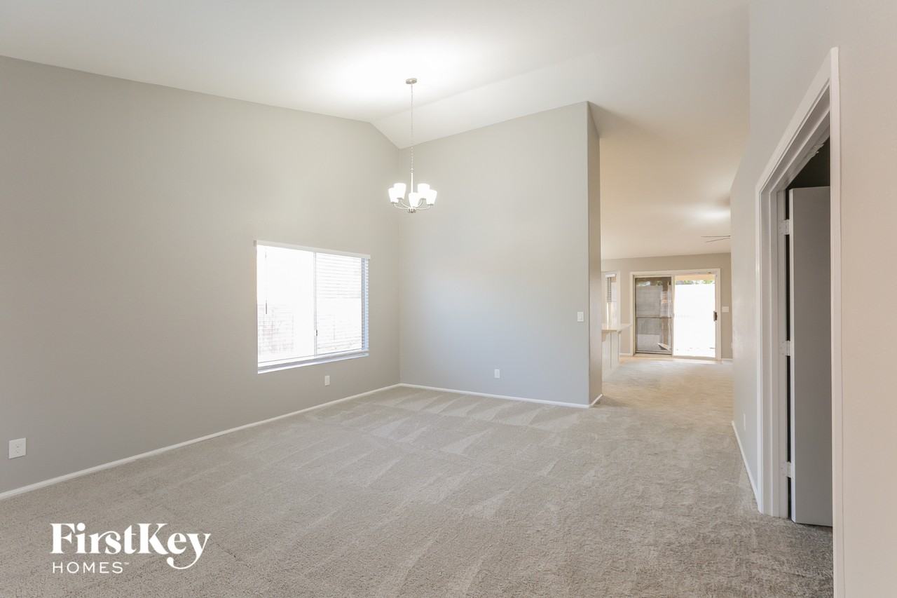 7520 W San Juan Ave - Photo 5 of 15