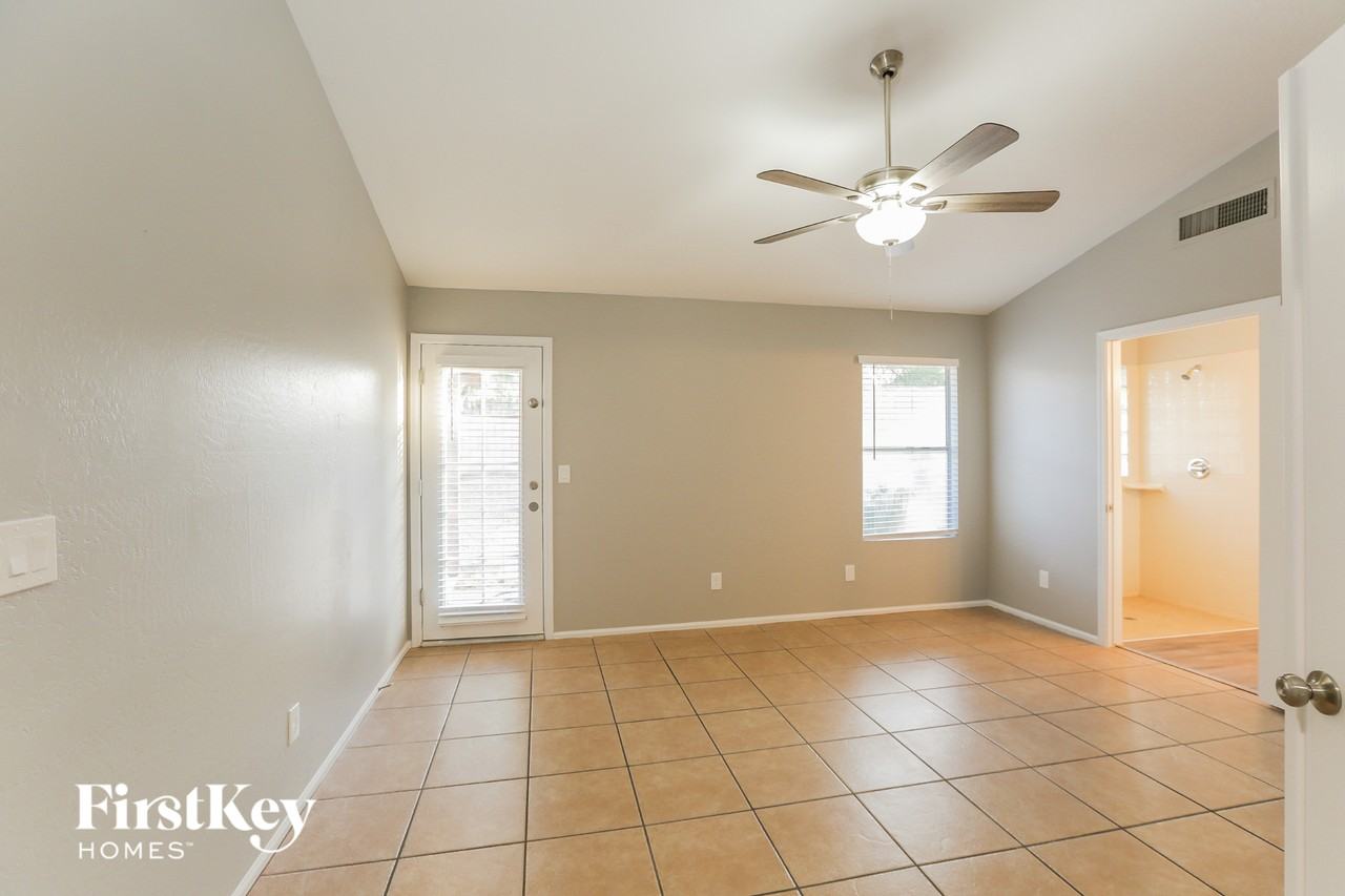7520 W San Juan Ave - Photo 7 of 15