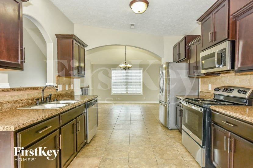 3489 Sikorsky Ln - Photo 7 of 15