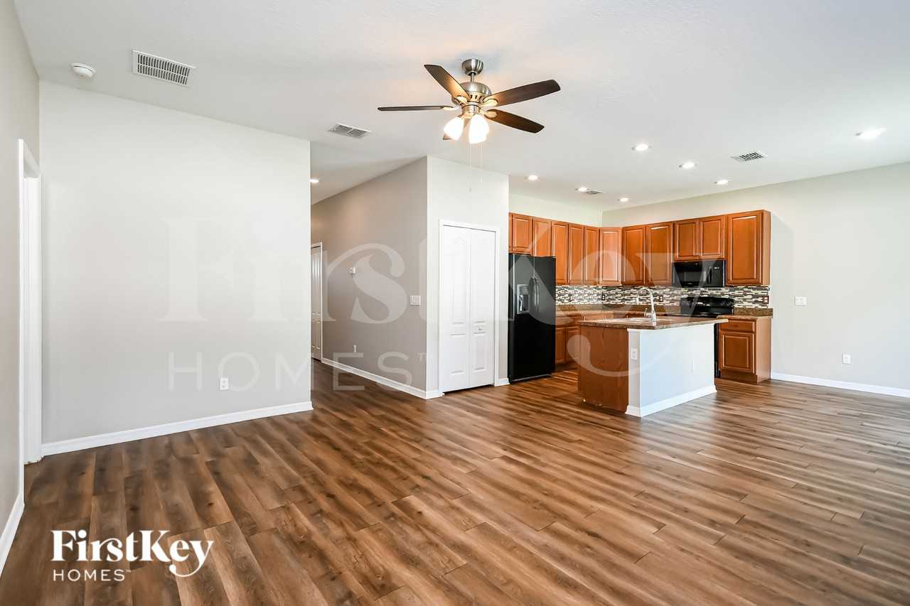 230 Milestone Dr - Photo 4 of 16