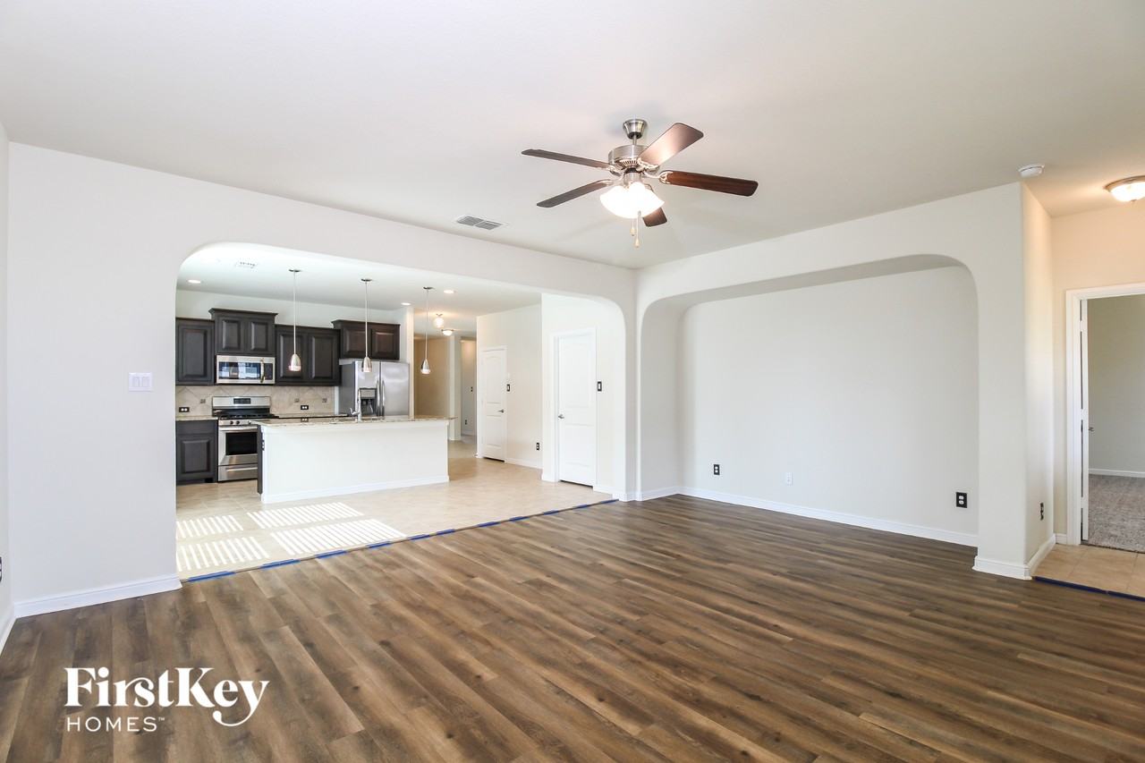 1008 Spanish Needle Trl - Photo 5 of 15