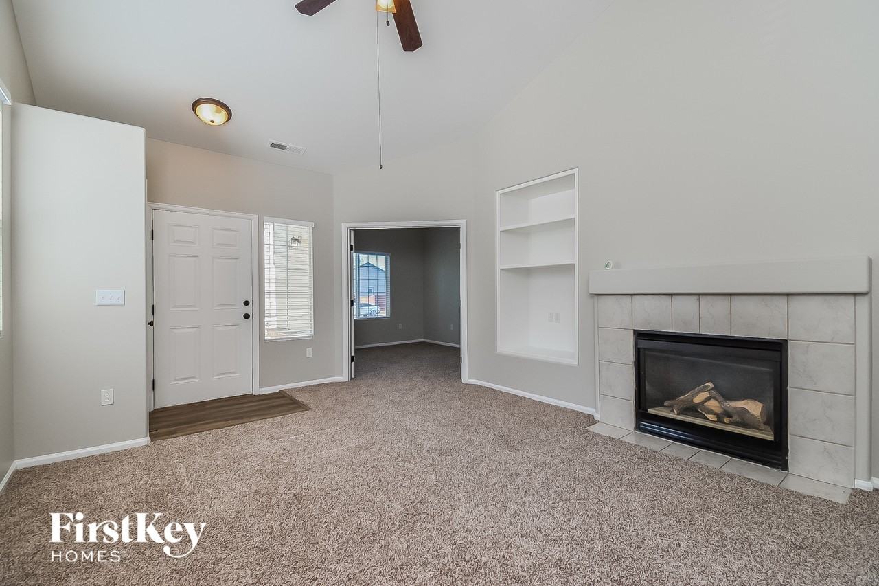 5229 Mountain Air Cir - Photo 2 of 15