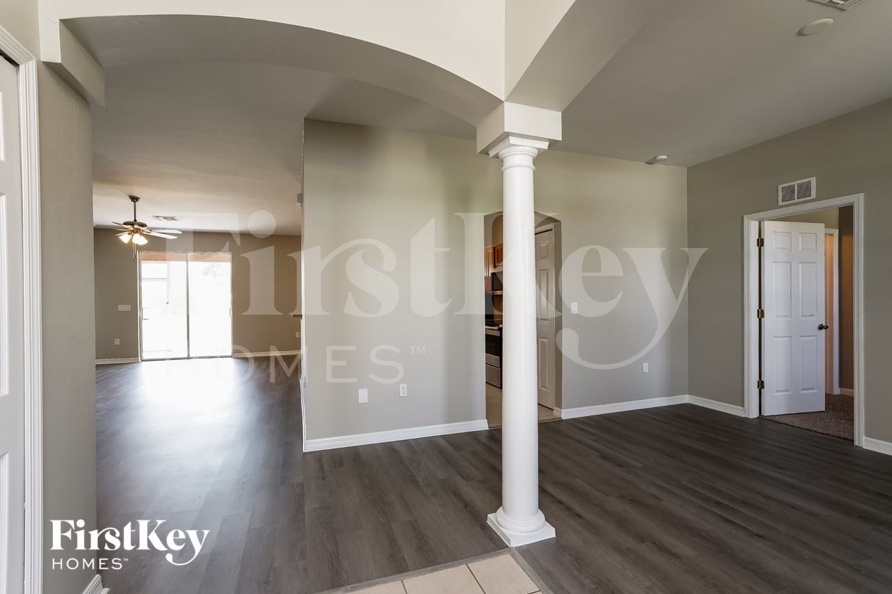 1820 Ne 7th Ave - Photo 2 of 15