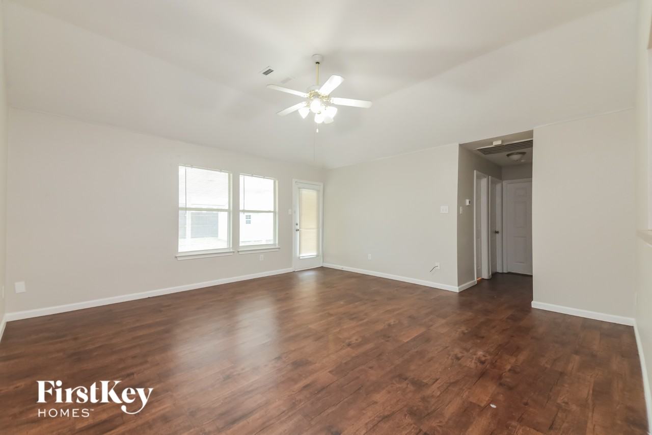 1005 Cumberland Dr - Photo 2 of 16