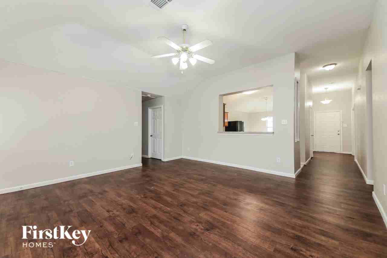 1005 Cumberland Dr - Photo 3 of 16
