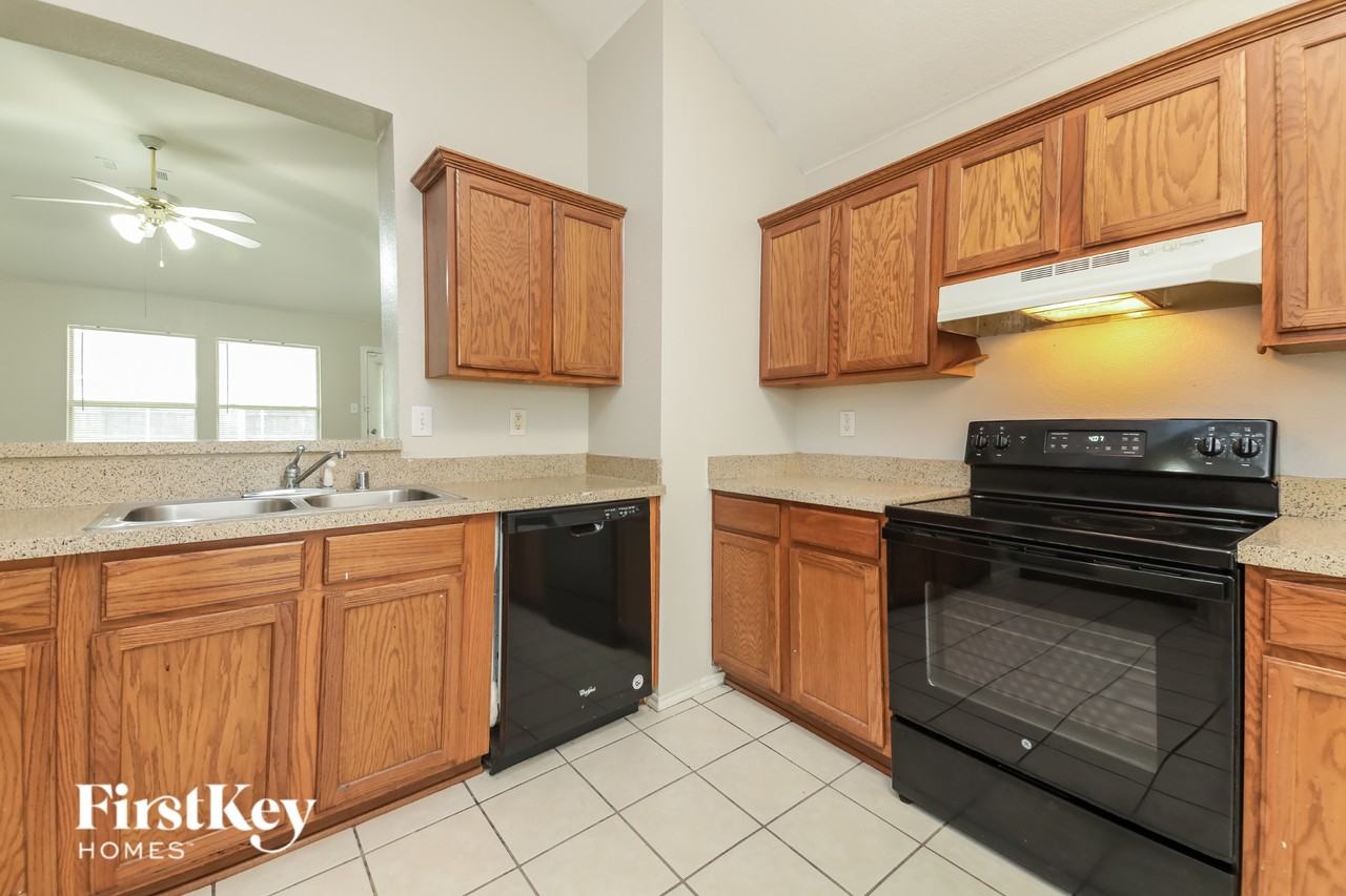 1005 Cumberland Dr - Photo 6 of 16