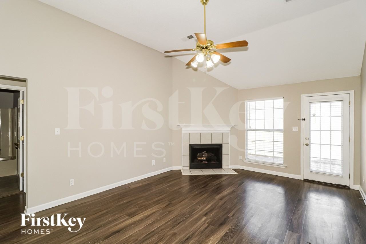 1060 Mossy Knoll Dr - Photo 3 of 16