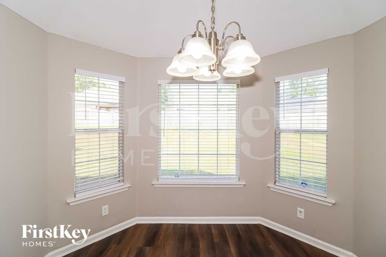 1060 Mossy Knoll Dr - Photo 5 of 16