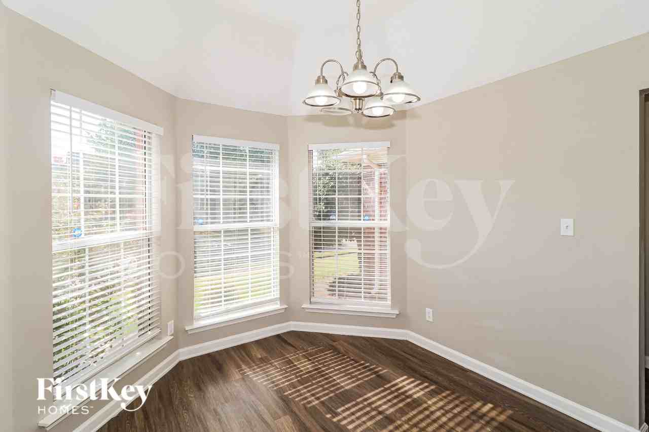 1060 Mossy Knoll Dr - Photo 6 of 16