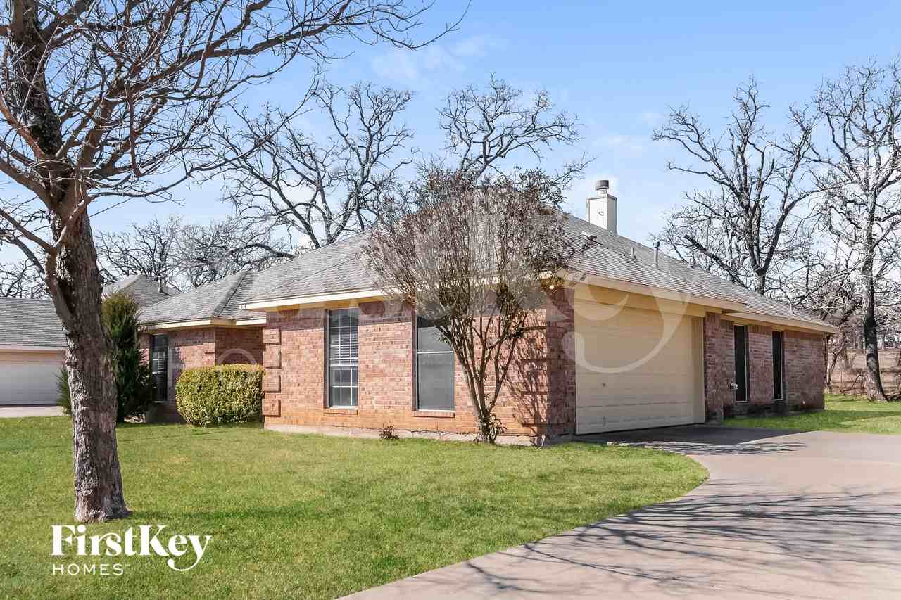 414 Baldwin Dr - Photo 2 of 17