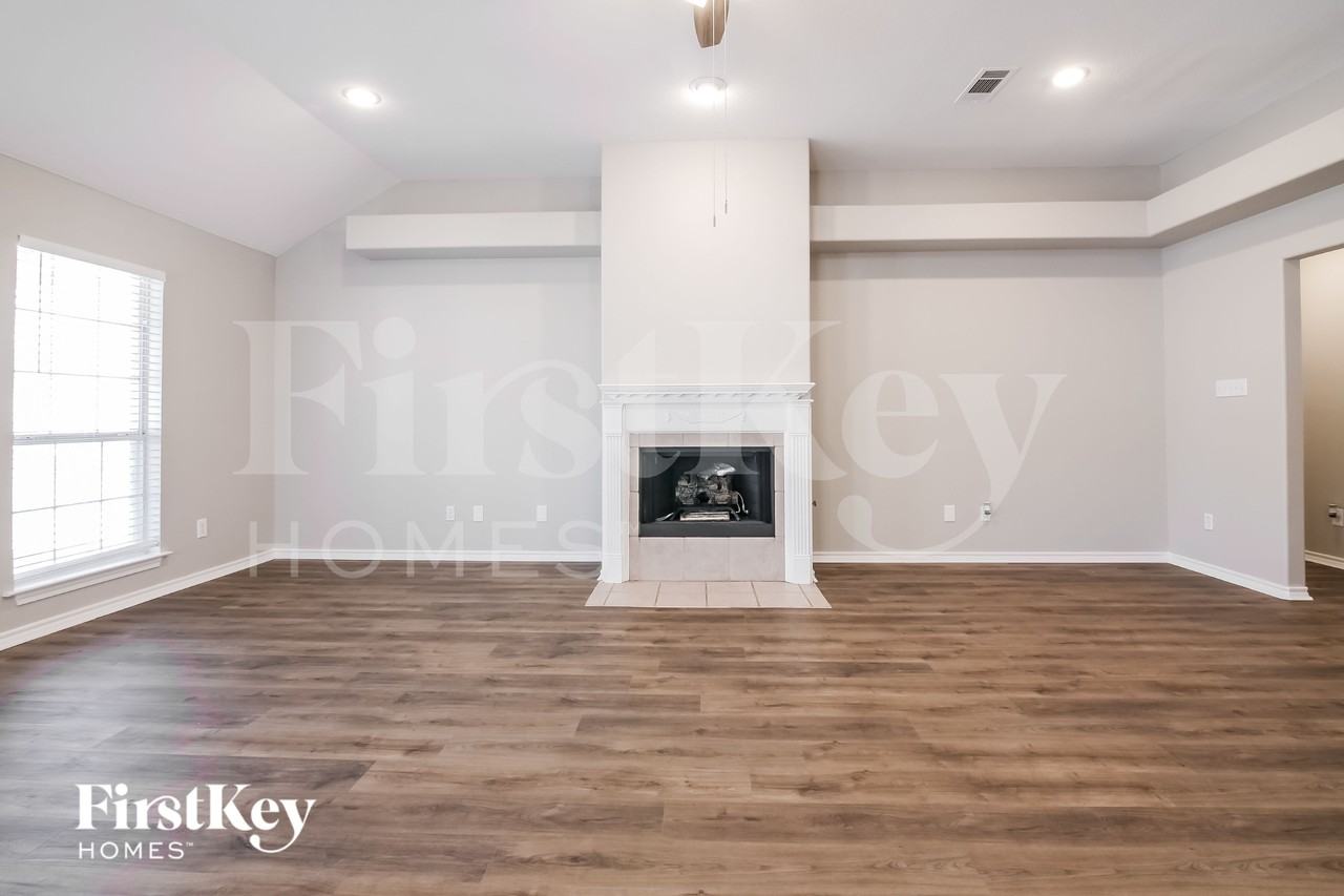 414 Baldwin Dr - Photo 3 of 17