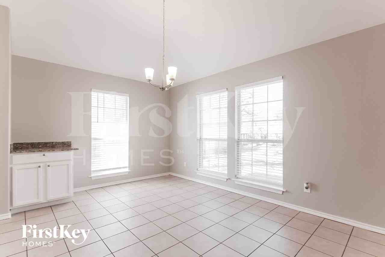 414 Baldwin Dr - Photo 7 of 17