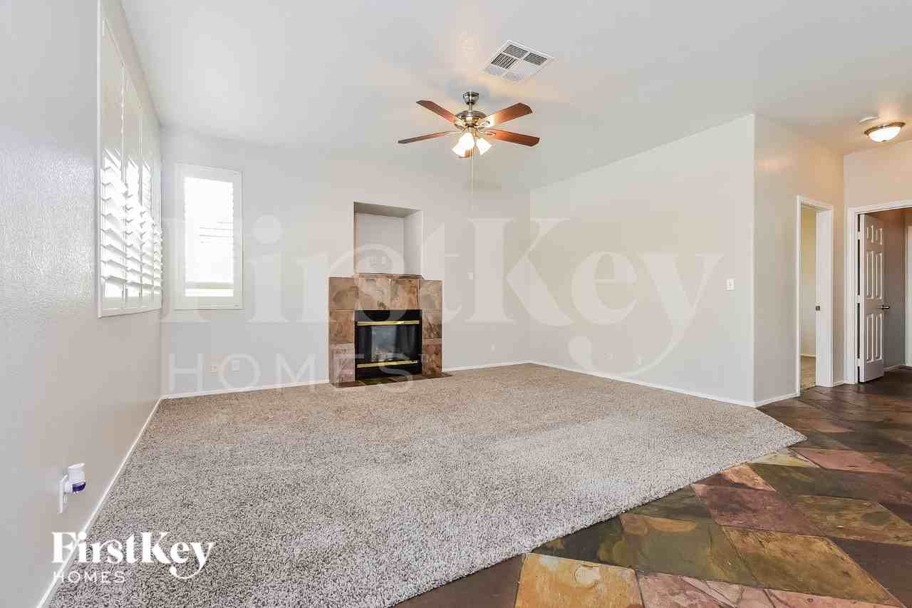 9562 Teton Vista Ave - Photo 3 of 16