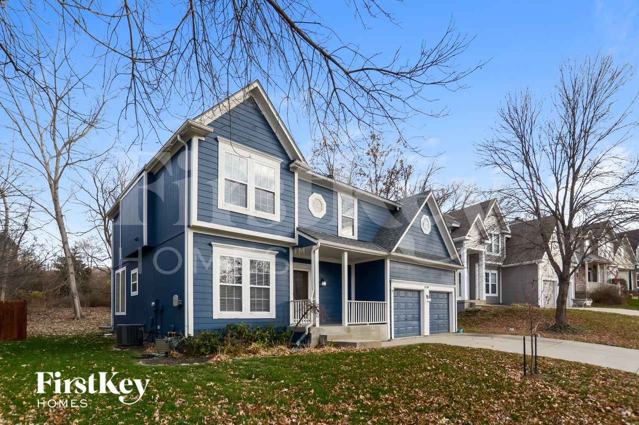 5719 N Ames Ave - Photo 2 of 15